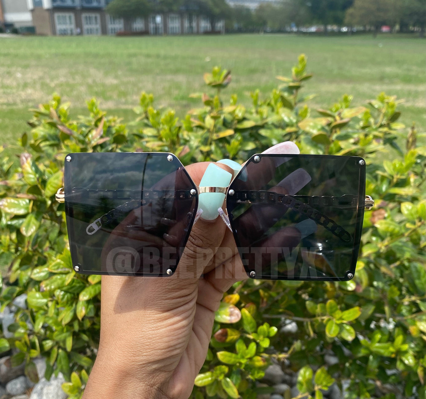 rich auntie sunglasses